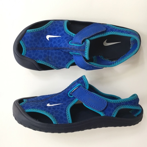 nike swim shoes